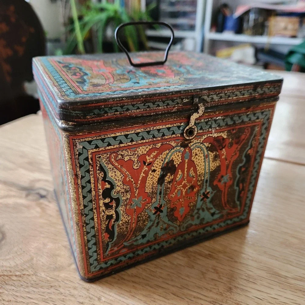 Antique 1920s Biscuit Tin Uneeda Nabisco Art Nouveau Red Blue